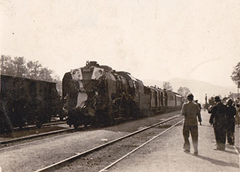 Vlak vedený Mikádem 16.5.1945 ve Skalici nad Svitavou přiváží z exilu prezidenta Beneše, foto: sbírka Roman Jeschke